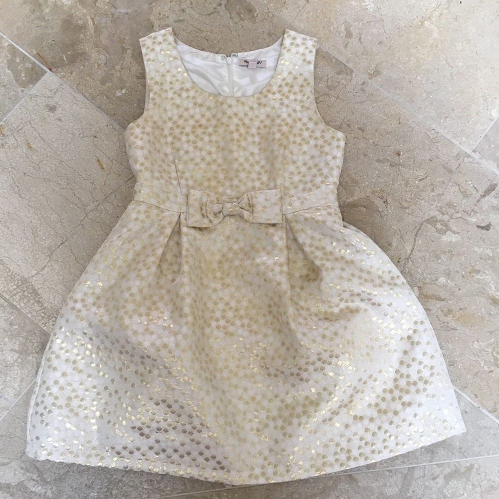 🦋 5 for $20 🦋 White and gold girls dress size 9